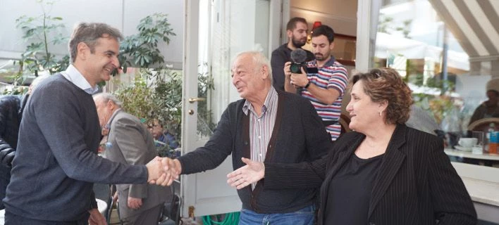 Ο διάλογος Μητσοτάκη με γυναίκα στο Κιάτο για το τσιγάρο -«Ο Τσίπρας μου το έδωσε για να με… πεθάνει»